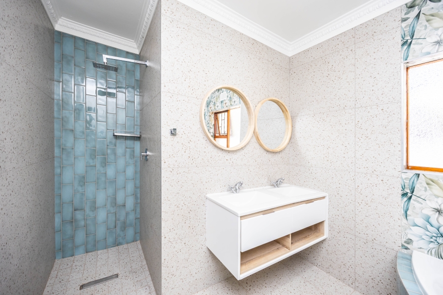 4 Bedroom Property for Sale in Blue Bend Eastern Cape